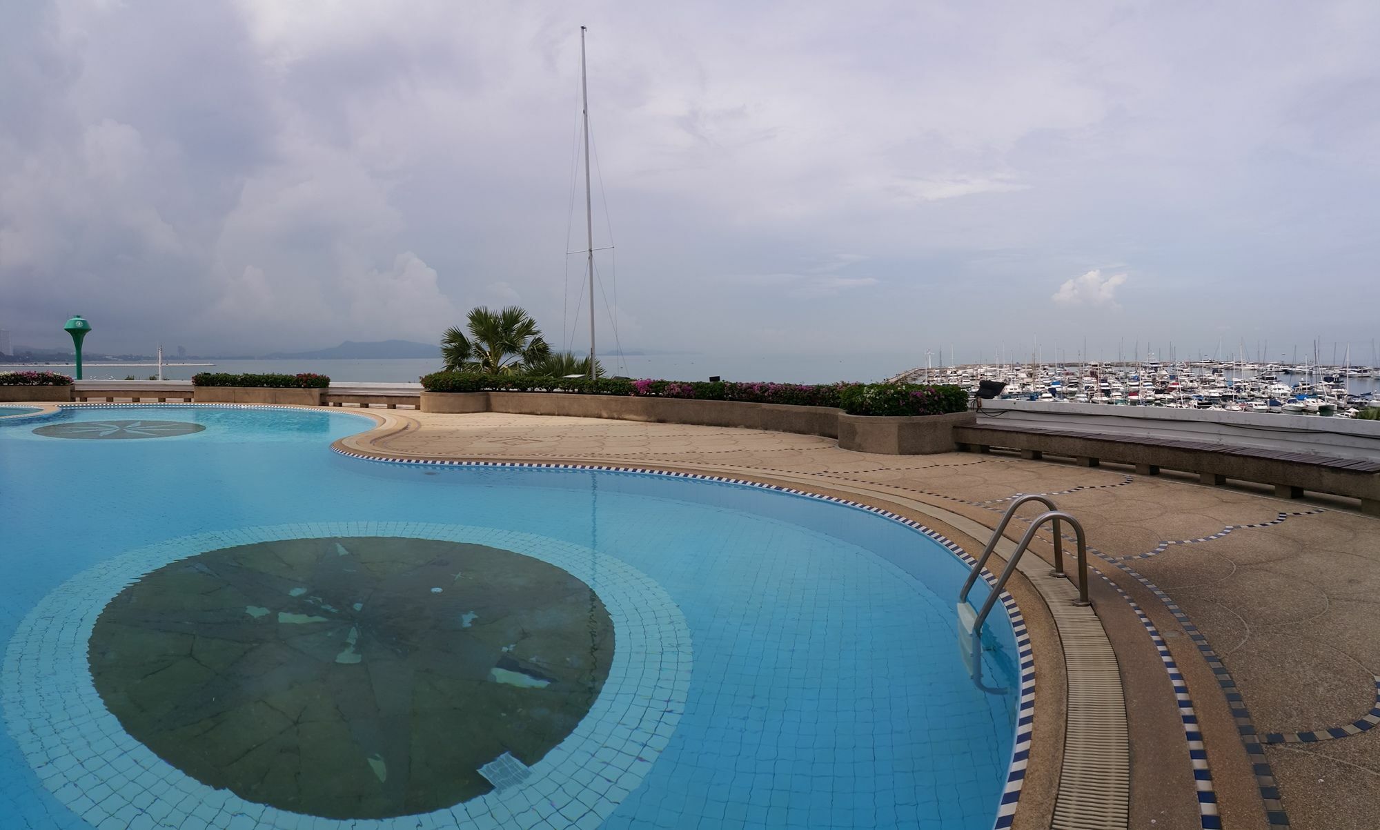 Ocean Marina Resort Pattaya Jomtien Na Chom Thian Eksteriør bilde